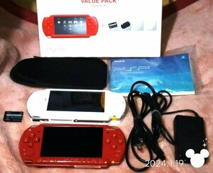 ★☆お由！SONY PSP-1000 ＆ PSP-2000 2台セット 通電確認のみ ジャンク品 本体と付属品少々あり☆★