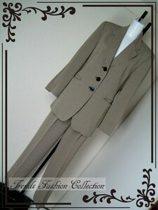 ☆☆ジャンフランコフェレ　サイズ42（2Lサイズ相当）イタリア製　パンツスーツ