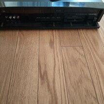 ジャンク　TOSHIBA　rd-s303　 HDD　DVDレコーダー_画像4