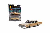 グリーンライト 1/64 シボレー カプリス 1985 ゴールド カリフォルニア ローライダー Greenlight CHEVROLET CAPRICE Lowrider ミニカー_画像1