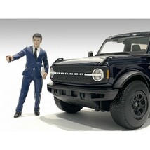 アメリカン ジオラマ 1/18 フィギア ディーラーシップ 男性 セールスマン American Diorama Figures The Dealership Salesperson_画像8