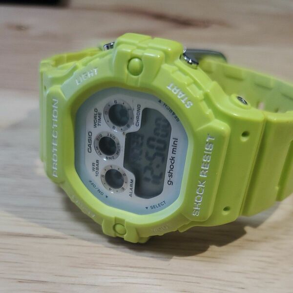 カシオ CASIO G-SHOCK mini 腕時計 Gショック ミニ デジタル クォーツ 黄緑 3025 gmn-590 