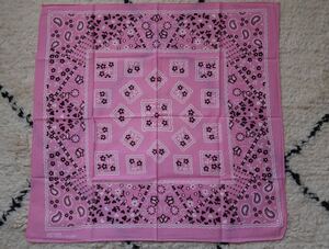 FASTCOLORvintage Vintage bandana cookie pattern USA made Cross . elephant top and bottom nose pink peach 
