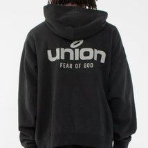 FOG ESSENTIALS エッセンシャルズ■UNION 限定バックロゴパーカー 黒 L■反射リフレクターロゴHOODIE Fear of God新品2023AW今季_画像2