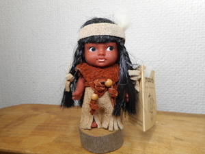 カナダ製　インディアン人形　女の子　ソフビ人形 　先住民族　picard