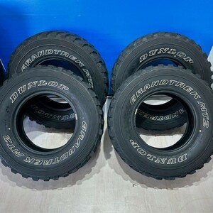 【1円スタート】　235/85R16　108/104　ダンロップ　GRANDTREK　MT2　ホワイトレター　235/85/16　4本セット　【来店交換も大歓迎】