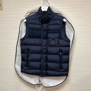 t1-264 MONCLER モンクレール　ダウンベスト ネイビー　サイズ4 ナイロンダウンベスト　美品　中古品