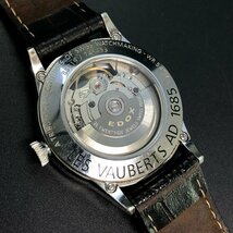 稼働品 EDOX エドックス レ・ヴォベール オープンハート 腕時計 85019 37mm シルバー 動作確認済 純正 革ベルト メンズ SS/AT 最落無_画像3