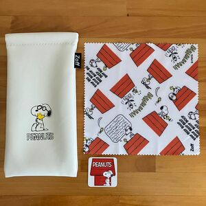 スヌーピー　眼鏡ケース　Zoff PEANUTS クロス付き