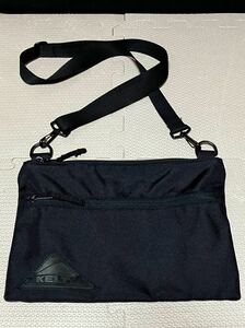 KELTY ケルティ ショルダーバッグ ナイロンサコッシュ　URBAN FLAT POUCH SM アーバン フラット ポーチ SM