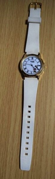 期間限定最終値下げ　定価1万9000円　腕時計　ディズニーリゾート　ミニーマウス　ミニーちゃん