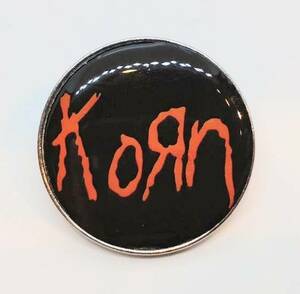 送料無料　 コーン　KORN　ピンブローチ　ピンズ　バッジ　ロックバンド　アメリカン雑貨　スマアク