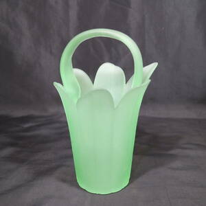 ガラス製 花瓶 グリーン 緑 曇り 擦りガラス 持ち手付き 花型 KURATA? インテリア 花器 花入れ フラワーベース ビンテージ