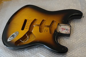 Fender Classic Series 50s Stratocaster Body 2-Color Sunburst フェンダー ストラト ボディ センター2ピース サンバースト クラシリ初期
