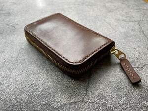 【手縫】チョコ色ミニラウンドジップ本革財布（焦茶麻糸）通勤通学用に最小限入るお財布を作りました。