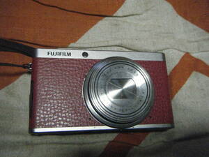 ●FUJIFILM フジフイルム XF1 富士フイルム コンパクトデジタルカメラ　ジャンク●