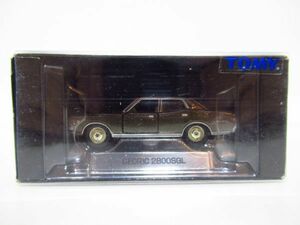 トミー トミカ リミテッド　CEDRIC 2800SGL セドリック 1/64　ミニカー [Dass0128]