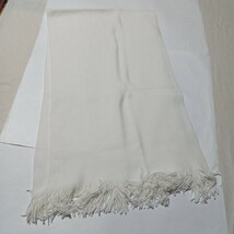 雪のように真っ白で素敵なストール/ショール/マフラー　ウール　大判　新品　ホワイト ケープ ブランケット ロング 防寒 ユニセックス 上質_画像2