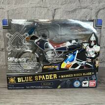 【YH-7991】中古美品 BANDAI バンダイ フィギュア S.H.Figuarts BLUE SPADER MASKED RIDER BLADE 仮面ライダー ブルースペイダー_画像1