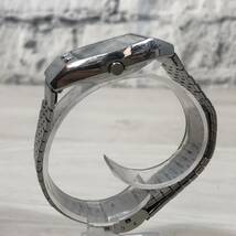 ●【YH-8011】中古品 現状品 セイコー M159-5000 QZ クォーツ メンズ腕時計 シルバー デジタル 不動【レターパックプラス可】_画像4
