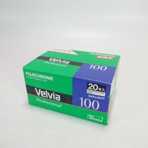 冷蔵庫保管 未使用 FUJICHROME フジクローム VELViA ベルビア 100 DAYLIGHT RVP 100 120タイプ 期限切れ 2011-11 20本入り