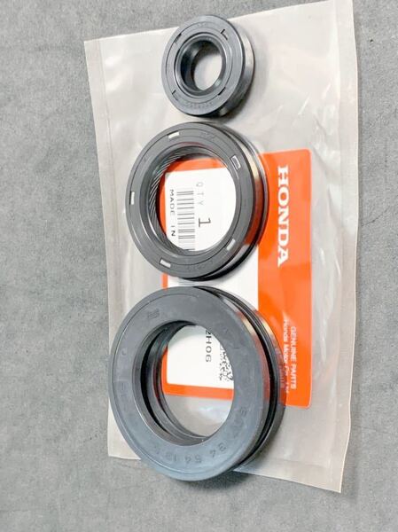 CBX400F エンジンオイルシール 3点セット 純正新品 CBX550F CBR400F