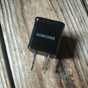 ☆純正品 docomoドコモ SAMSUNG ACアダプタ 充電器 SC03 ASC39046 SC-03D SC-04D用☆