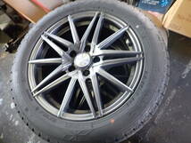 ●本州四国九州送料込み215/55R17　グッドイヤー スタッドレス＆アルミ　AZSH20　AWS210等 7×114.3×5　MADE IN JAPAN メイドインジャパン_画像2