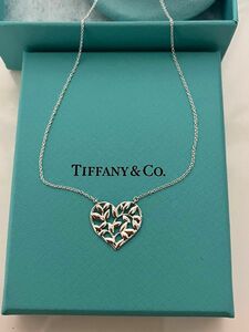 未使用 Tiffany ティファニー アクセサリー ネックレス シルバー　オリーブリーフ　ハートペンダント