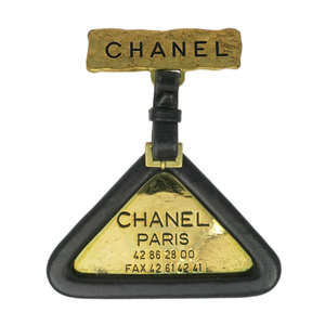 [ название восток ] Chanel треугольник plate брошь 94P Gold кожа Logo мелкие вещи 