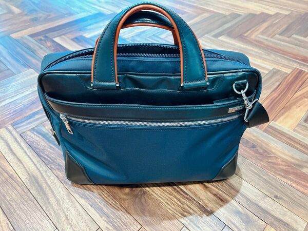 サムソナイト Samsonite [ビジネスバッグ EPID 3（エピッド 3）NAVY/ORANGE] 2way