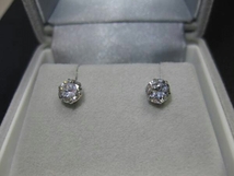 ※☆☆最上級ホワイトゴールドピアス☆☆5mm※★宝石店お墨付き商品★ＷＧダイヤモンドピアス1.45ct 高級ペア_画像2