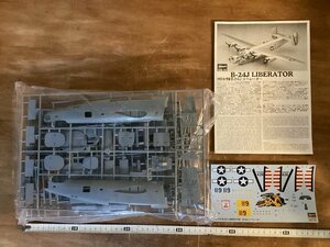 BA368■送料込■ B-24 リベーター LIBERATOR 1/72 ハセガワ 飛行機 戦闘機 模型 プラモデル 466g●蓋不足/くGOら