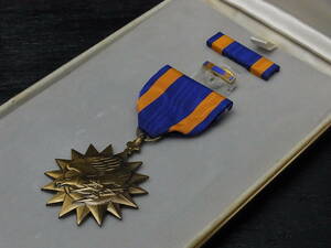 d566 米軍 アメリカ軍 勲章 エアメダル 箱付 徽章
