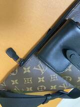 LOUIS VUITTON ルイヴィトン クリストファー バムバッグ モノグラム ショルダーバッグ _画像5