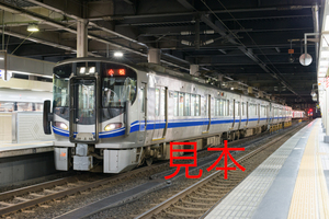 鉄道写真データ（JPEG）、00532304、521系（J06編成）、JR金沢駅、2016.01.01、（7360×4912）