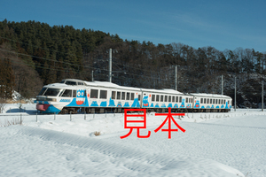 鉄道写真データ（JPEG）、00552641、フジサン特急、2000系（2001号編成）、富士急行、三つ峠〜寿、2016.01.21、（7360×4912）