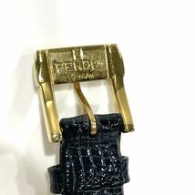 FENDI フェンディ レディース クォーツ 320L ラウンドフェイス ズッカロゴ GP ゴールド 黒文字盤 革ベルト ブラックレザー 不動品_画像10