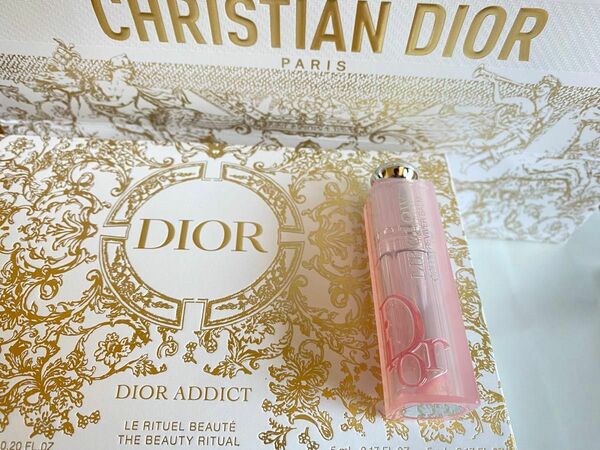 2023年クリスマス未使用が余った為出品致します。Diorアディクトリップグロウ001未使用品箱無し。
