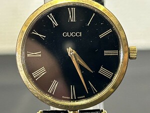 A3　GUCCI　グッチ　メンズ腕時計　ブランド腕時計　裏蓋欠品　ケース付き　黒文字盤　現状品