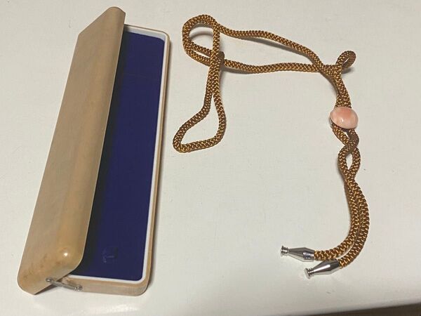 珊瑚 さんご ループタイ