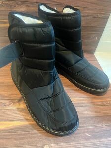 丸いつま先の無地のシンプルな冬用ブーツ、厚底で滑りにくく耐摩耗性に優れた暖かいファッションスノーブーツ24.5㎝　黒色