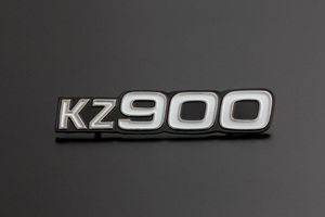 N81-1209　サイドカバーエンブレム 「KZ900」 KZ900 '76