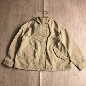 100円スタート☆ パーカージャケット　ジャンパー　シンプル　横幅ゆったり　体型カバー
