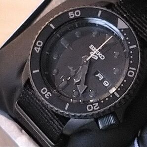 セイコー5スポーツSBSA025 5SPORTS SKX ストリートスタイル新品未使用オールブラック日本正規品