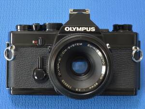 ★ 極上美品 ★　オリンパス　 ♪　 ＯＬＹＭＰＵＳ　　ＯＭ－１Ｎ 　黒 + ５０mm Ｆ ３．５　MACRO おまけレンズ付 ★