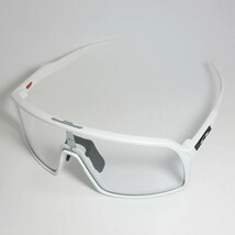 OAKLEY オークリー OO9406A-3437 調光サングラス Sutro　スートロ 009406A-3437 マットホワイト_画像3