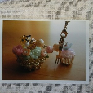 29 100円～ ビーズキット 手芸■Honey Bee Decoration cup cake