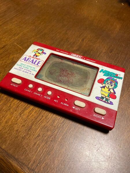 【ジャンク品】ドクタースランプアラレちゃんのゲームウォッチ ※動きません。コレクター、直せる方に。
