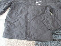 新品★NIKE DOUBLE SWOOSH QUILTED JACKET*ナイキ ダブル スウォッシュ キルティングジャケット★DM1247-010 黒 ジャケット_画像3